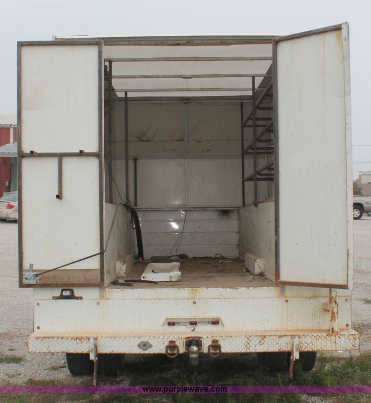 image for item C2782 2002 Chevrolet C3500 HD utility truck