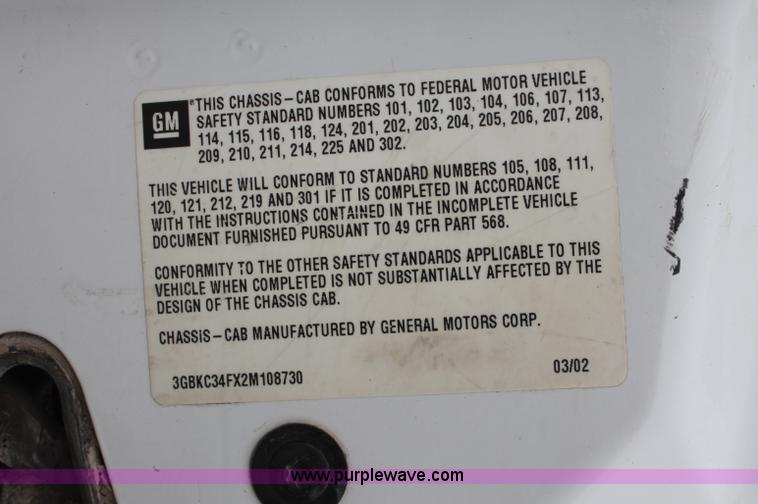 image for item C2782 2002 Chevrolet C3500 HD utility truck