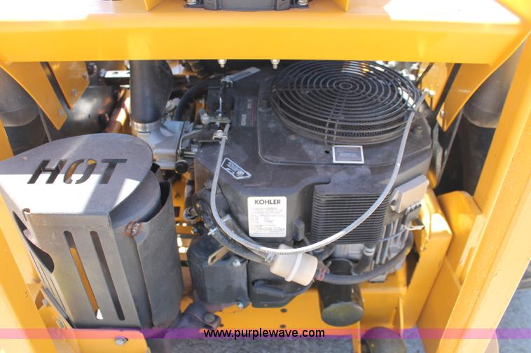 image for item C2802 2004 Hustler Super 2 AT2 lawn mower