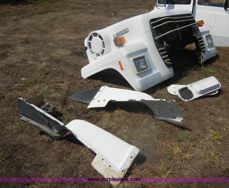 image for item D4610 Ford L8000 hood with fenders