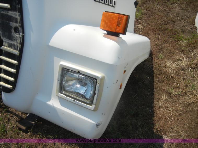 image for item D4610 Ford L8000 hood with fenders