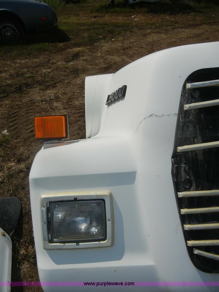 image for item D4610 Ford L8000 hood with fenders