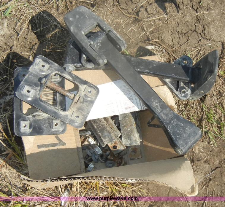 image for item D4610 Ford L8000 hood with fenders