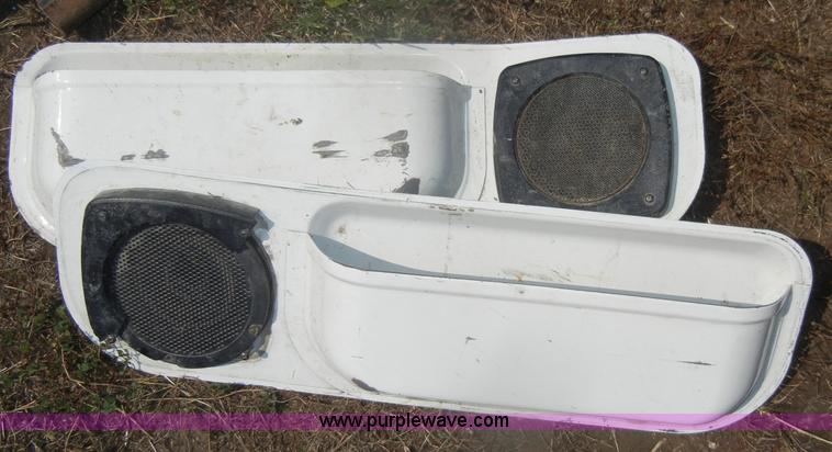 image for item D4610 Ford L8000 hood with fenders