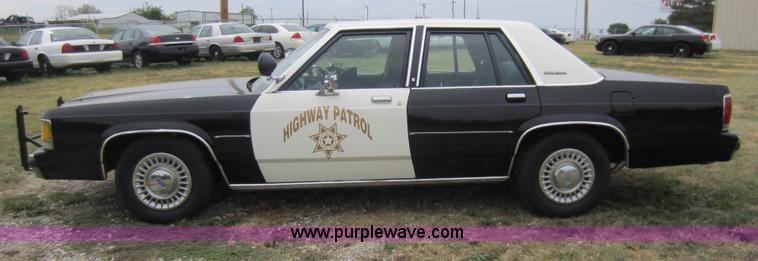 image for item D5622 1991 Ford LTD Crown Victoria
