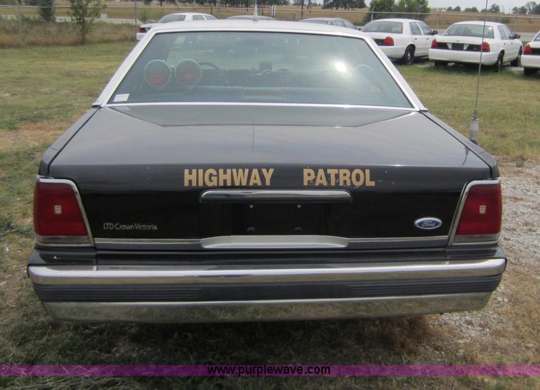 image for item D5622 1991 Ford LTD Crown Victoria
