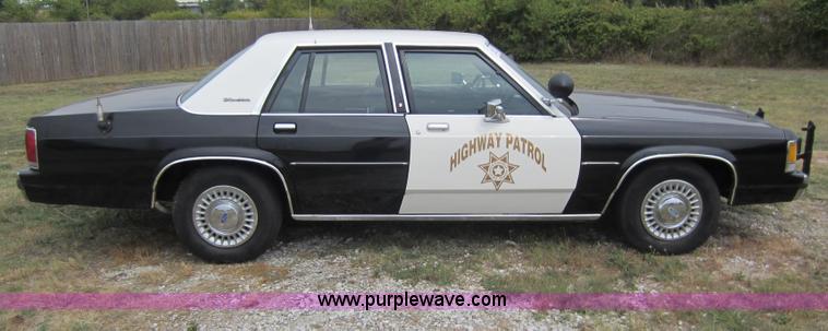 image for item D5622 1991 Ford LTD Crown Victoria