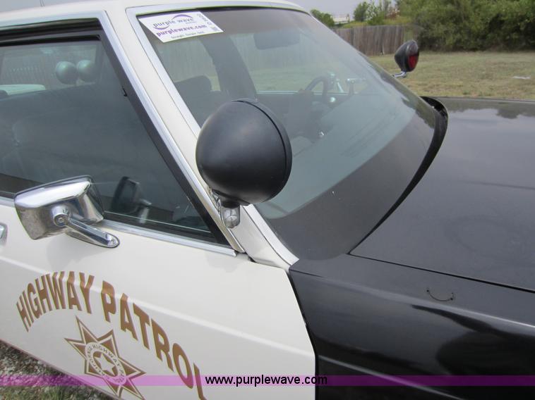 image for item D5622 1991 Ford LTD Crown Victoria