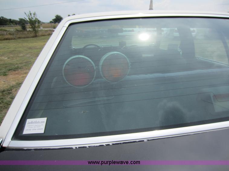 image for item D5622 1991 Ford LTD Crown Victoria