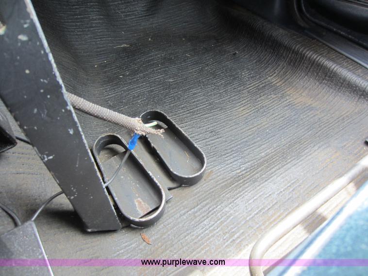 image for item D5622 1991 Ford LTD Crown Victoria