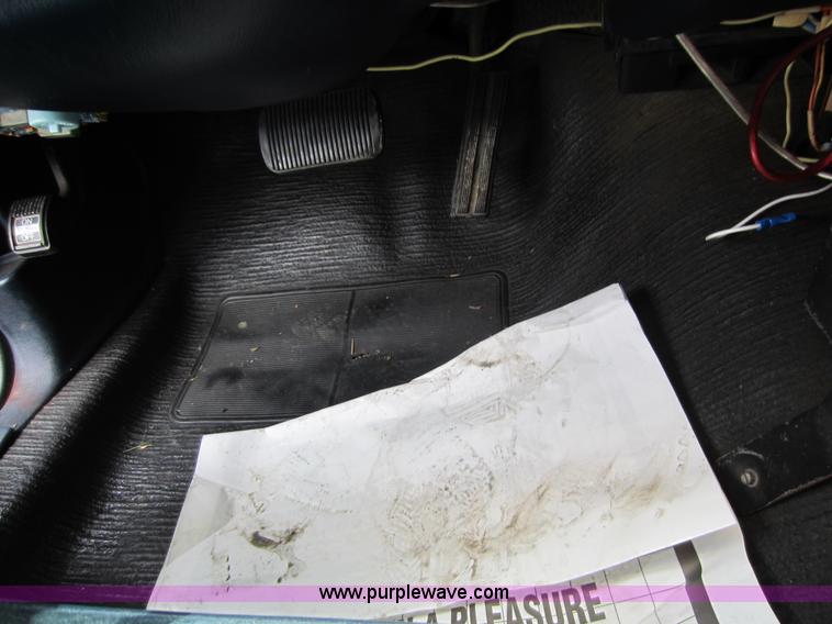 image for item D5622 1991 Ford LTD Crown Victoria