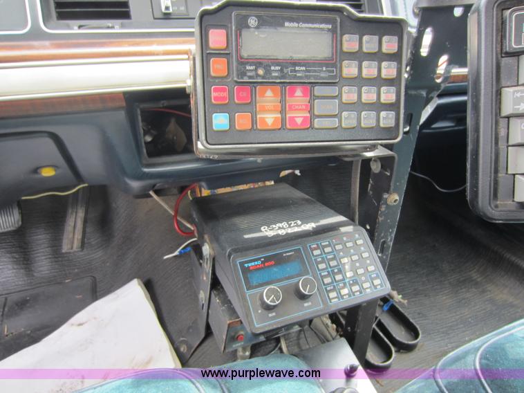 image for item D5622 1991 Ford LTD Crown Victoria