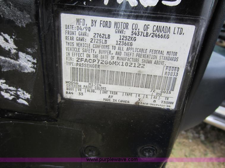 image for item D5622 1991 Ford LTD Crown Victoria