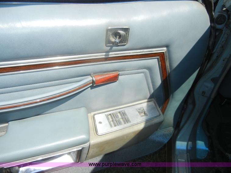 image for item D5629 1978 Oldsmobile Custom Cruiser station wagon