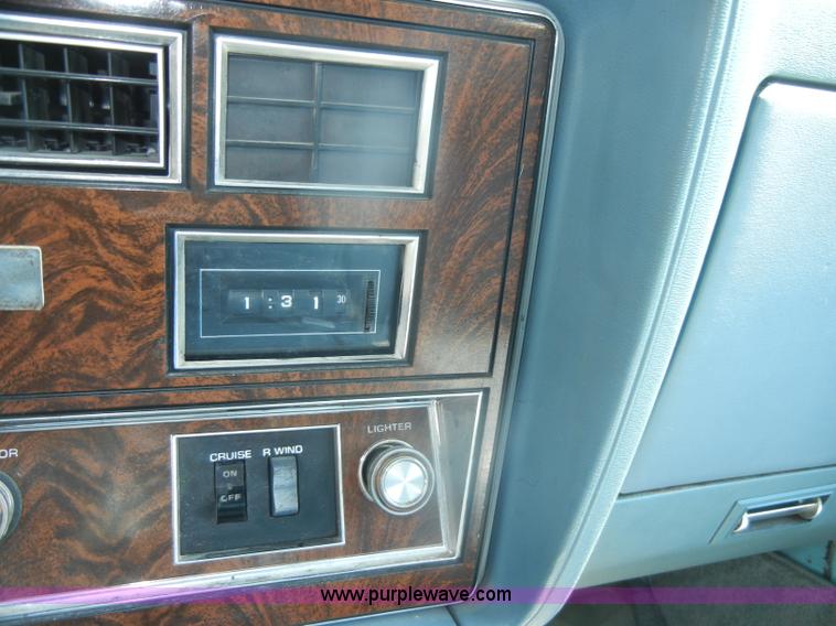 image for item D5629 1978 Oldsmobile Custom Cruiser station wagon