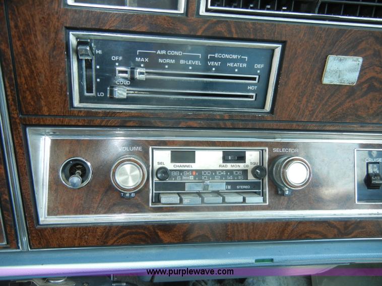 image for item D5629 1978 Oldsmobile Custom Cruiser station wagon