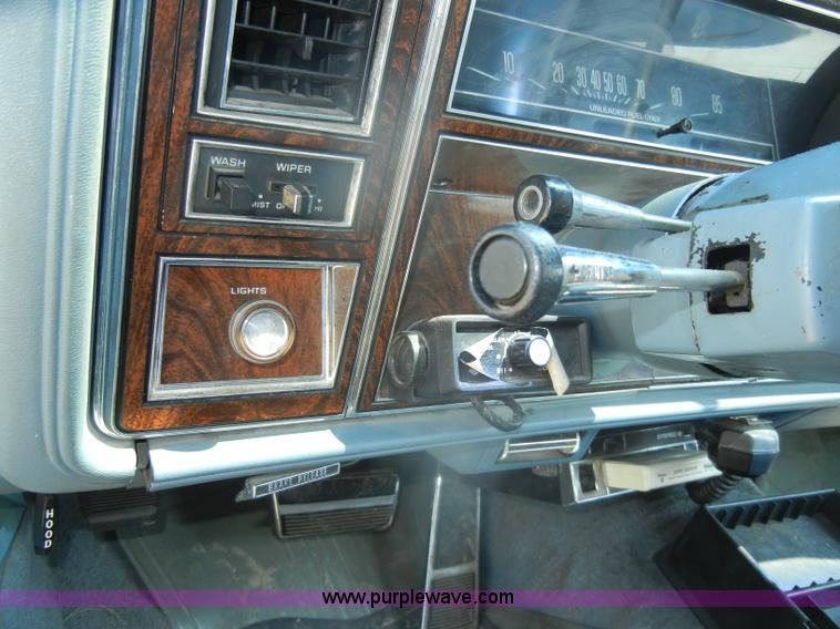 image for item D5629 1978 Oldsmobile Custom Cruiser station wagon