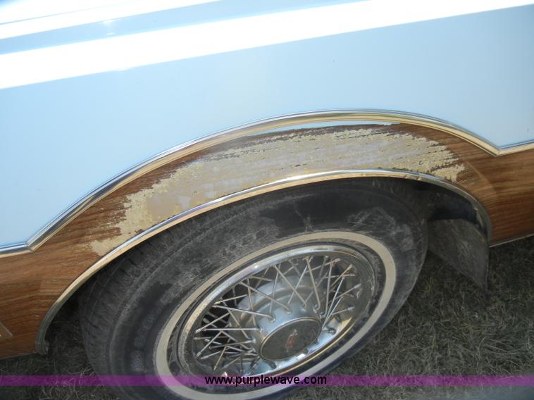 image for item D5629 1978 Oldsmobile Custom Cruiser station wagon