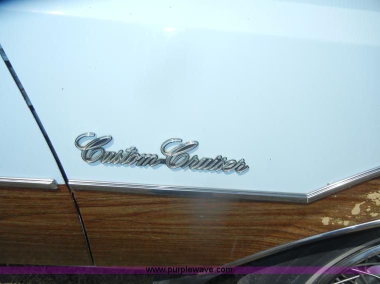 image for item D5629 1978 Oldsmobile Custom Cruiser station wagon