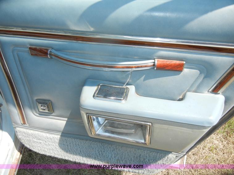 image for item D5629 1978 Oldsmobile Custom Cruiser station wagon