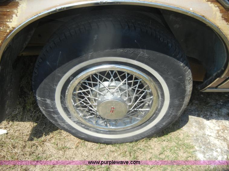 image for item D5629 1978 Oldsmobile Custom Cruiser station wagon