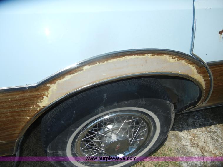 image for item D5629 1978 Oldsmobile Custom Cruiser station wagon