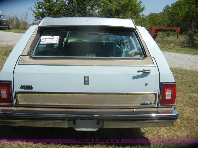 image for item D5629 1978 Oldsmobile Custom Cruiser station wagon