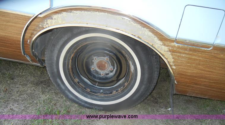 image for item D5629 1978 Oldsmobile Custom Cruiser station wagon