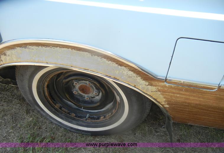 image for item D5629 1978 Oldsmobile Custom Cruiser station wagon