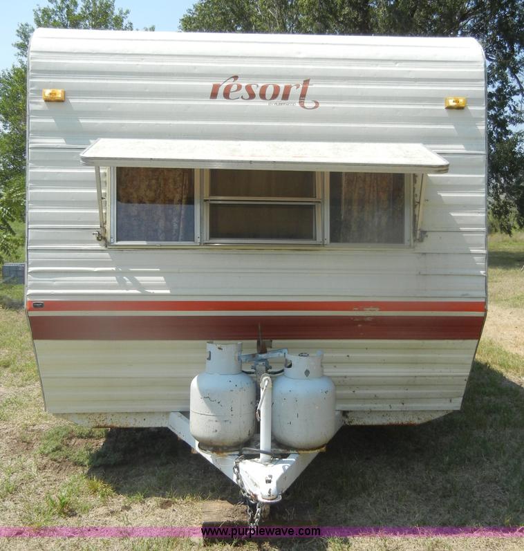 image for item D5630 1984 Fleetwood Resort 21' camper