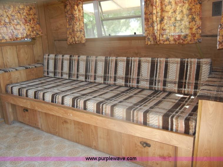 image for item D5630 1984 Fleetwood Resort 21' camper