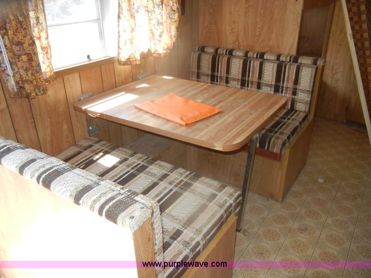 image for item D5630 1984 Fleetwood Resort 21' camper