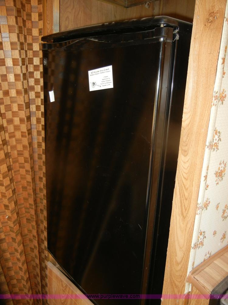 image for item D5630 1984 Fleetwood Resort 21' camper