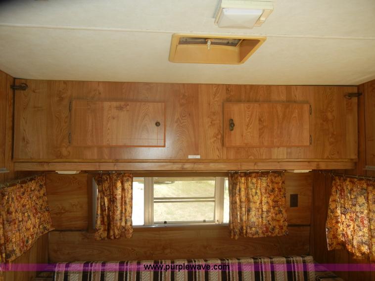 image for item D5630 1984 Fleetwood Resort 21' camper