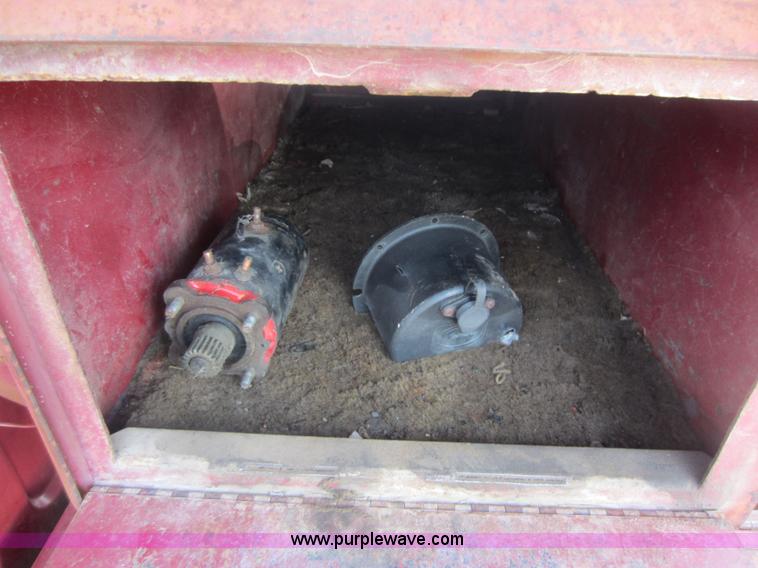 image for item D5631 1983 GMC C3500 pickup truck