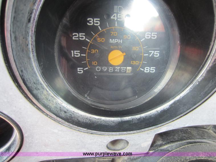 image for item D5631 1983 GMC C3500 pickup truck