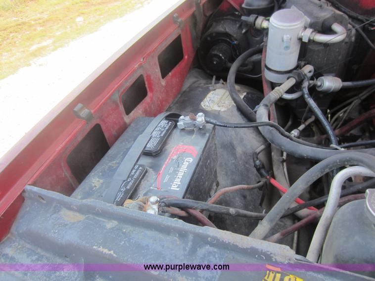 image for item D5631 1983 GMC C3500 pickup truck