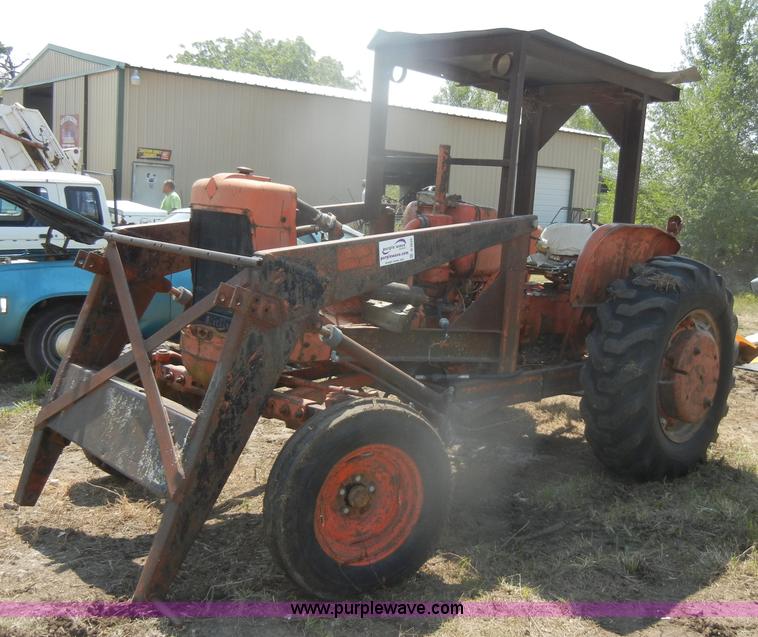 image for item D5633 Allis-Chalmers D17 tractor