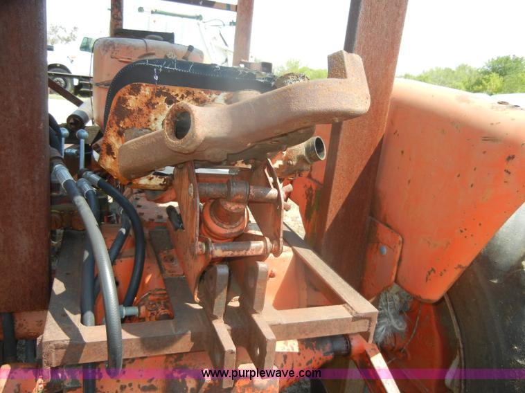 image for item D5633 Allis-Chalmers D17 tractor
