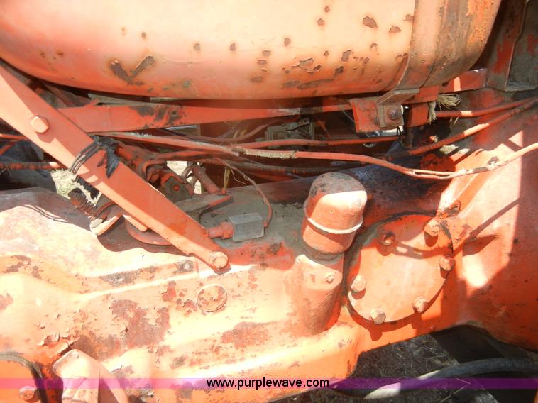 image for item D5633 Allis-Chalmers D17 tractor