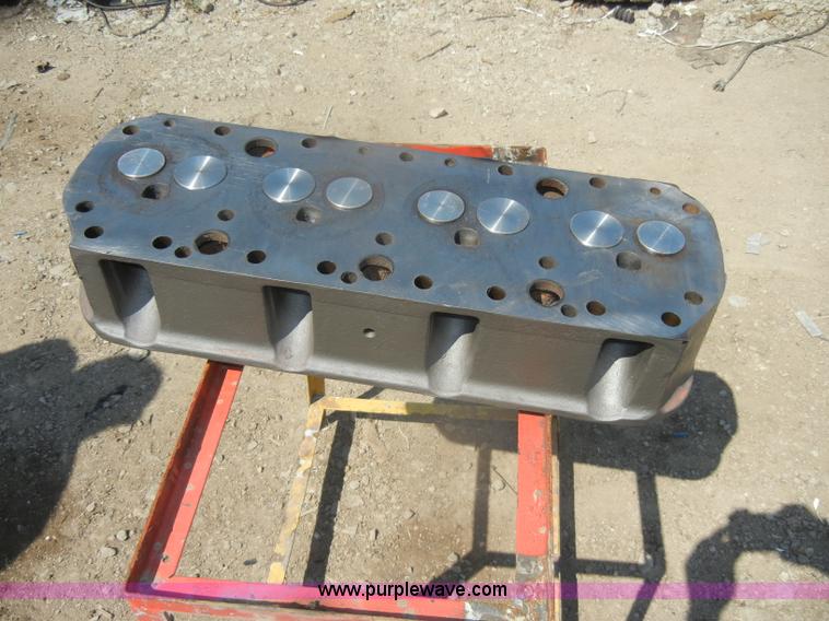 image for item D5633 Allis-Chalmers D17 tractor