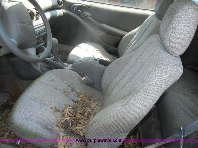 image for item D5634 1996 Pontiac Sunfire SE convertible