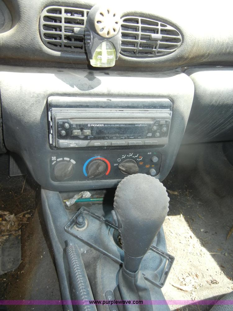 image for item D5634 1996 Pontiac Sunfire SE convertible