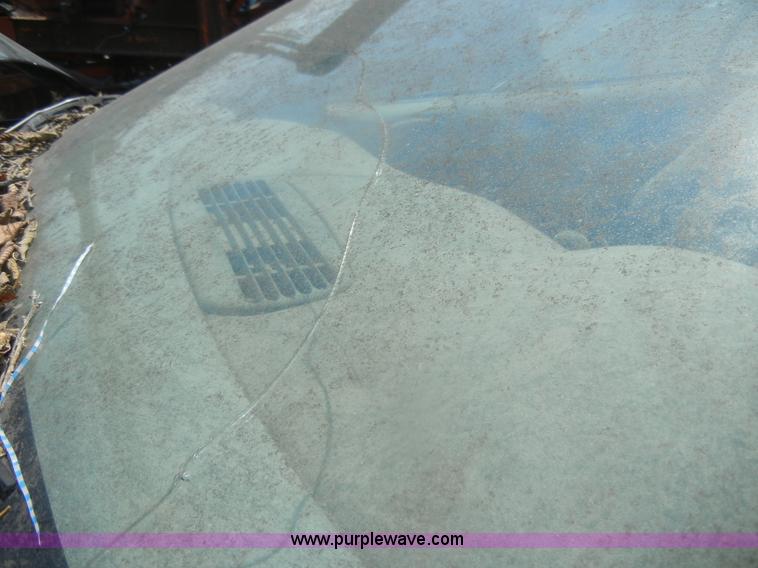 image for item D5634 1996 Pontiac Sunfire SE convertible