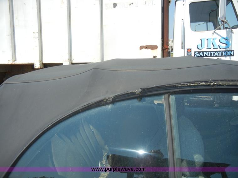 image for item D5634 1996 Pontiac Sunfire SE convertible