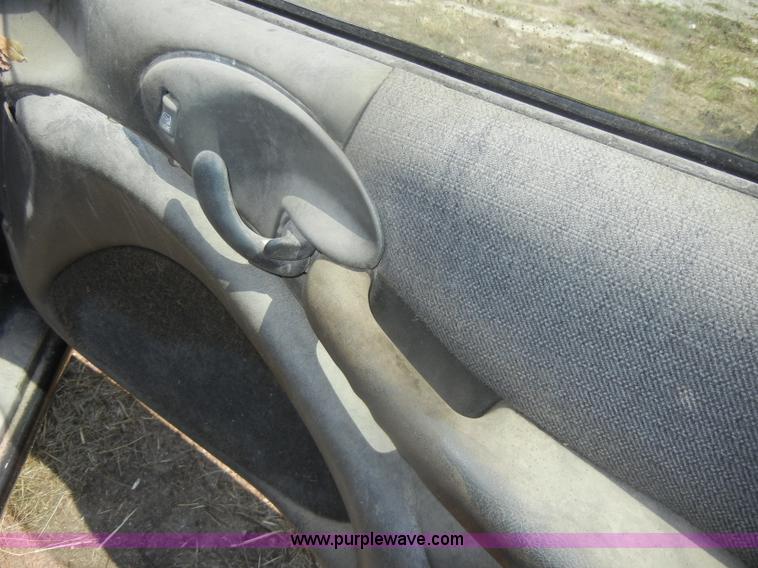 image for item D5634 1996 Pontiac Sunfire SE convertible