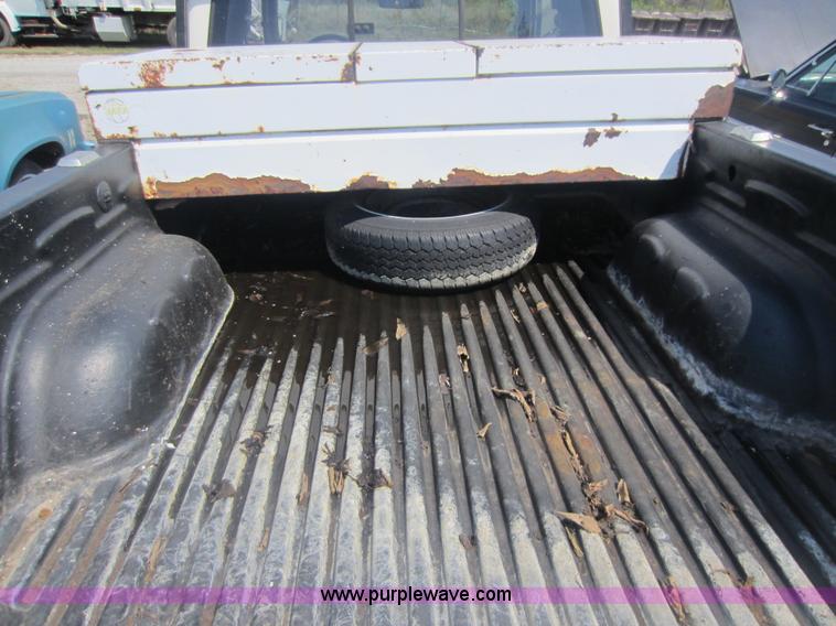 image for item D5636 1988 Ford Ranger XLT SuperCab pickup truck