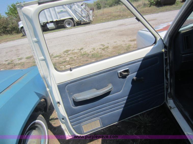 image for item D5636 1988 Ford Ranger XLT SuperCab pickup truck