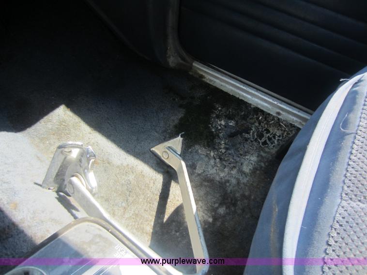 image for item D5636 1988 Ford Ranger XLT SuperCab pickup truck