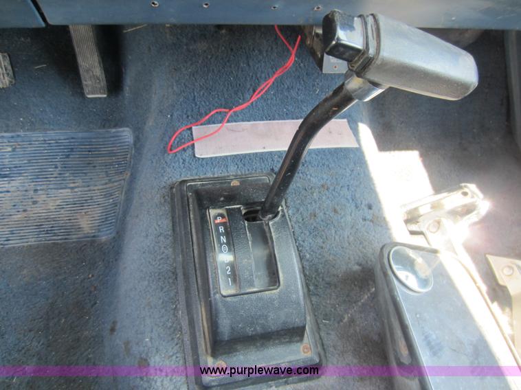 image for item D5636 1988 Ford Ranger XLT SuperCab pickup truck